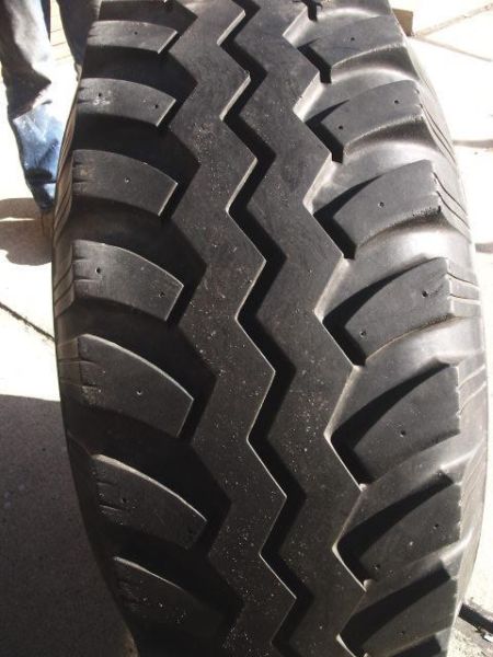 2 Sets of Mudder Tires, 2
