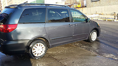 Toyota : Sienna LE 2008 sienna blue grey good condition