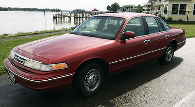 Ford : Crown Victoria Base Sedan 4-Door 1997 ford crown victoria base sedan 4 door 4.6 l burgundy gray cloth bench 160 k