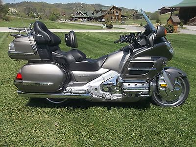 Honda : Gold Wing 2008 honda gl 1800 gold wing motorcycle loaded w accessories excellent condition