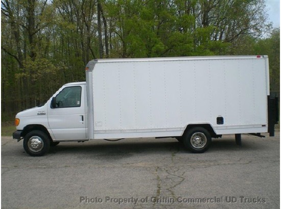 2006 Ford E350 DRW CUBE VAN JUST 26k MI ONE OWNER