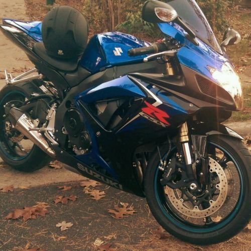 Suzuki : GSX-R Immaculate 07 GSXR 600 , Blue & Black rare color 4,316 original miles
