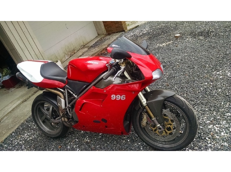 2000 Ducati Superbike 996