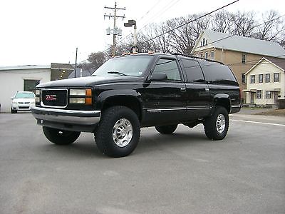 GMC : Suburban 3/4 TON  2500 SERIES 2500 turbo diesel manual stick shift transmission leather lifted 35 tires 8 lug