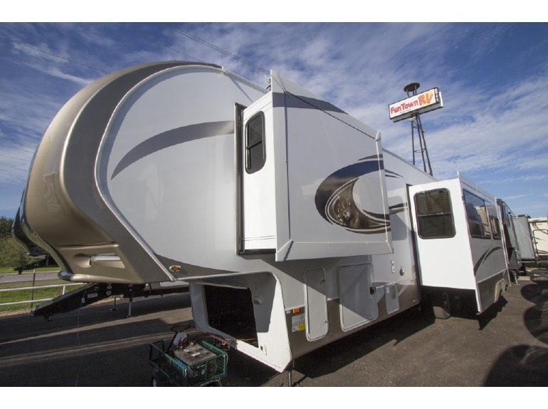 2015 Forest River Rv Wildcat 337FB