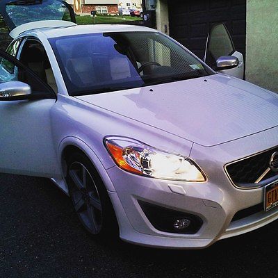 Volvo : C30 C30 New white car volvo coupe fully loaded Platinum