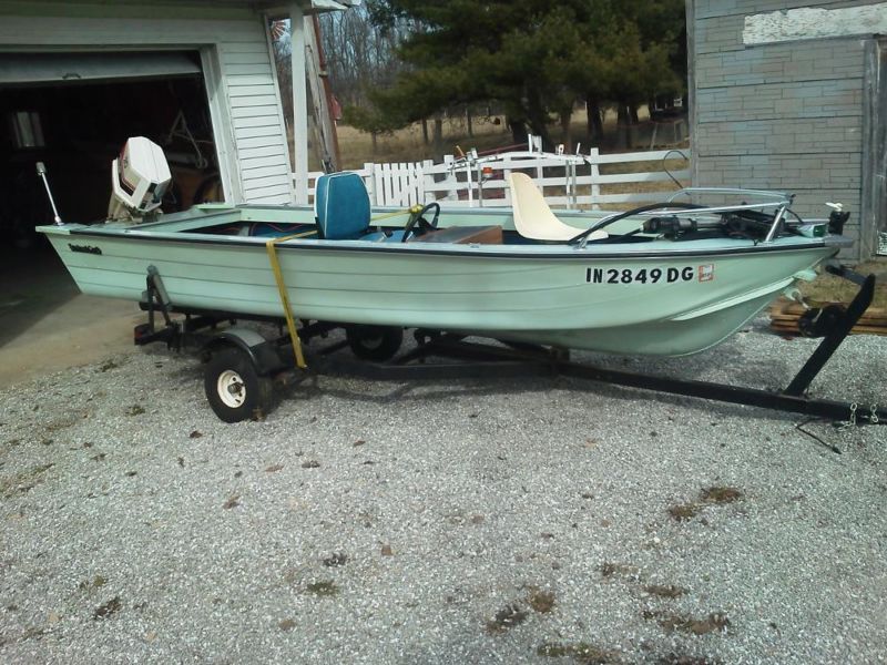 Smokercraft Bass Boat with Chrysler 20hp