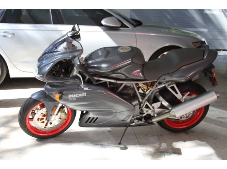 2002 Ducati Super Sport 900