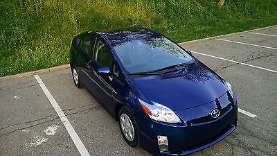 Toyota : Prius III 2011 toyota prius iii must see very well maintained
