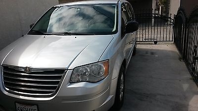 Chrysler : Town & Country LX Chrysler town and Country LX 2009 GPS AND CAMERA