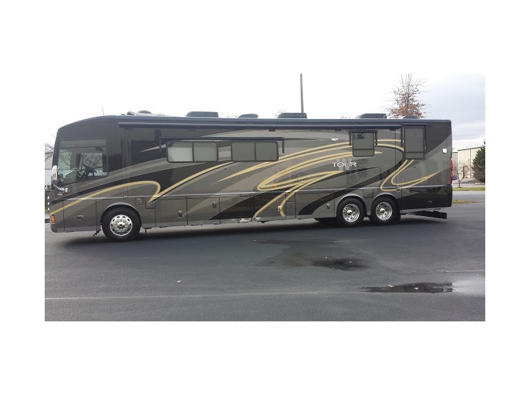 2011 Winnebago Tour 42QD