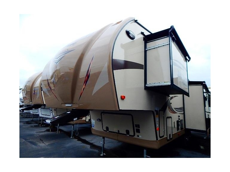 2016 Forest River Rockwood Signature Ultra Lite 8294WS