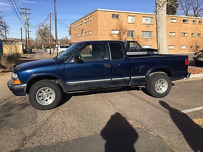 Chevrolet : S-10 Extended Cab 2003 chevrolet s 10 ext cab 4 wd pickup truck midnight blue runs great