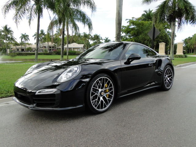 Porsche : 911 911 Turbo S 911 turbo s sport chrono keyless go burmester carbon fiber glass roof loaded