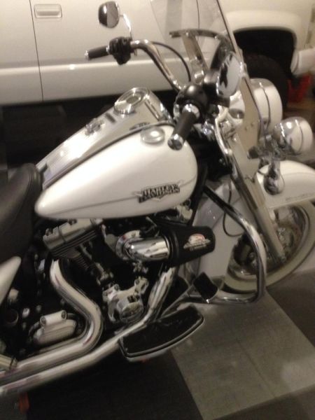 2012 Harley FLHRC 7700 miles better than new!