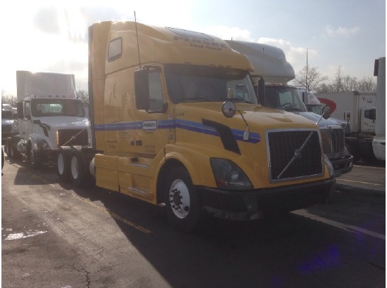 2012 Volvo VNL64T670