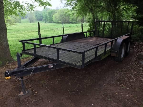 2009 G&G TRAILER, 16' DOVETAIL, DROP GATE, AND BRAKES. CAPA