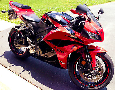 Honda : CBR Red, Blk, Silver Clear title new tires. Bike is all stock ready for a new rider.