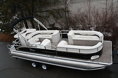 Non current blowout. --New triple tube  24 ft pontoon boat - hpp tubes