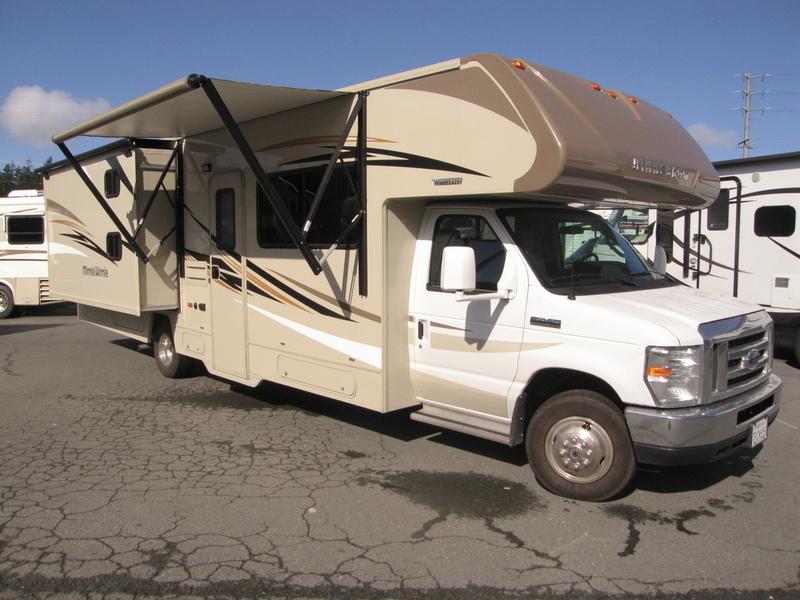 2017 Winnebago Minnie Winnie 31H