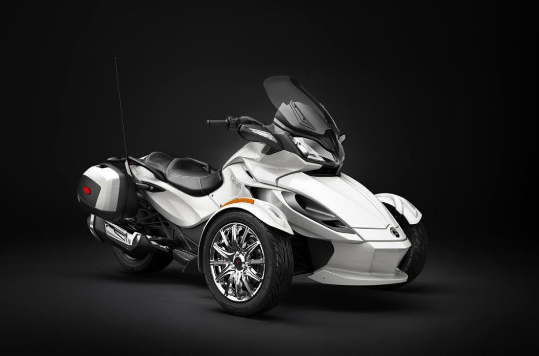2015 Can-Am Spyder ST Limited - SE5 Pearl White