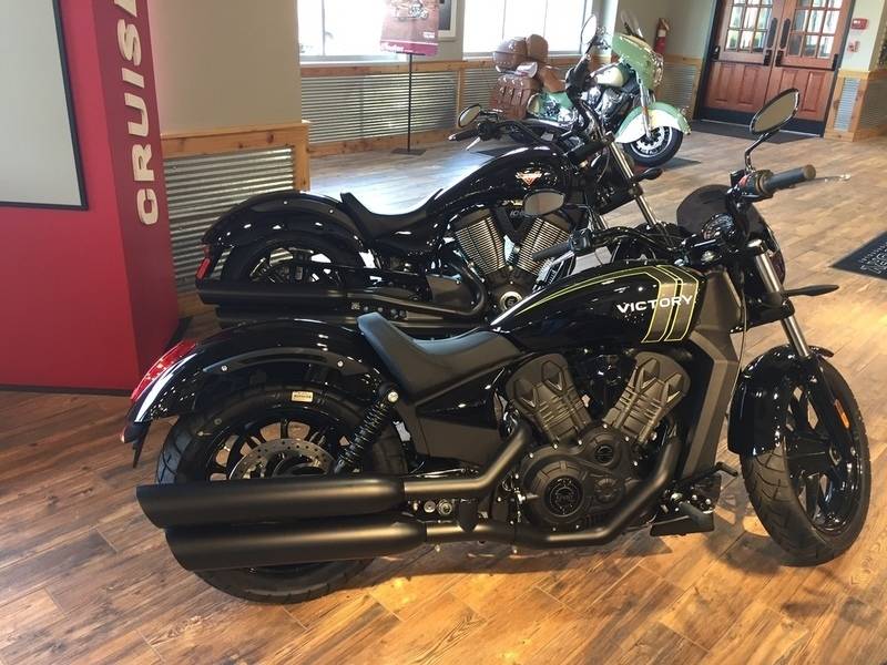 2017 Victory Octane Gloss Black w/Graphics