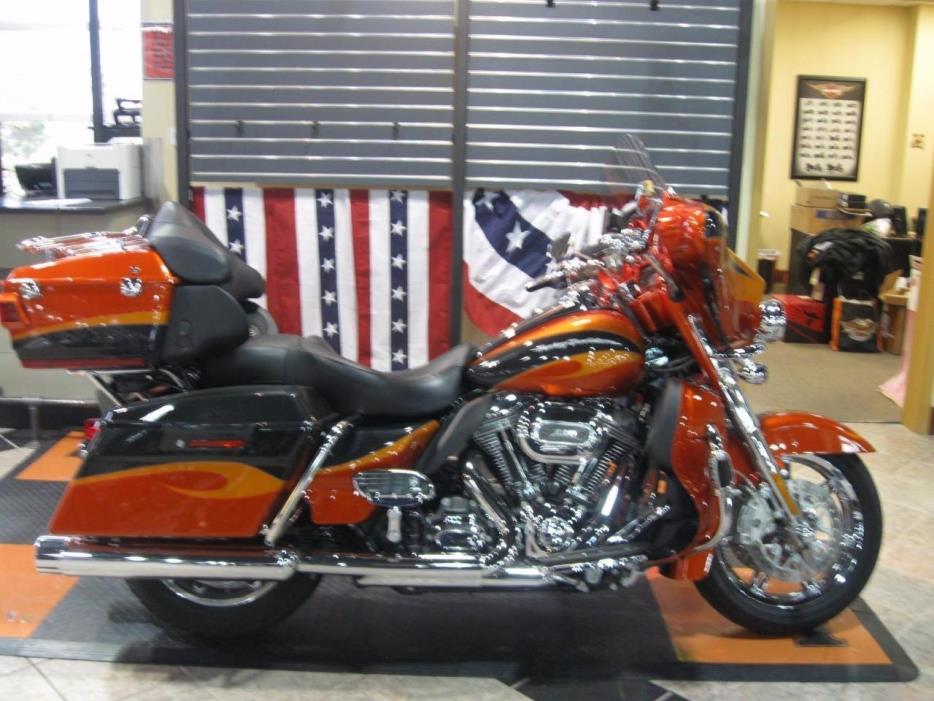 2013 Harley-Davidson FLHTCUSE8