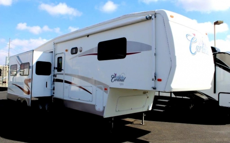 2004 Forest River Cardinal 33TS