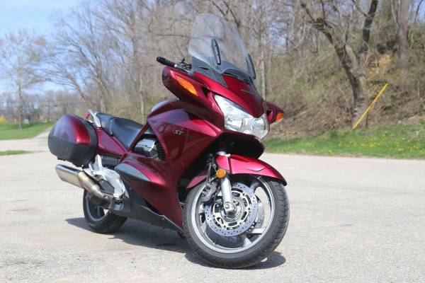 2005 Honda ST SERIES 1300