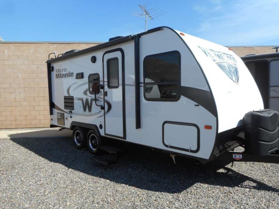 2017 Winnebago 2106DS MICRO MINNIE