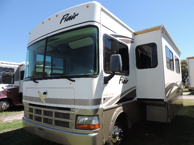 2003 Fleetwood FLAIR 33R