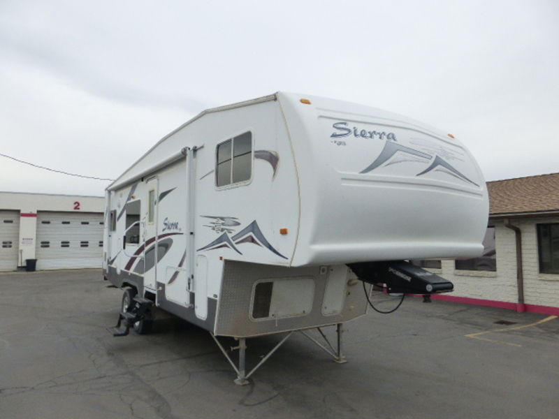 2006 Forest River Sierra F28