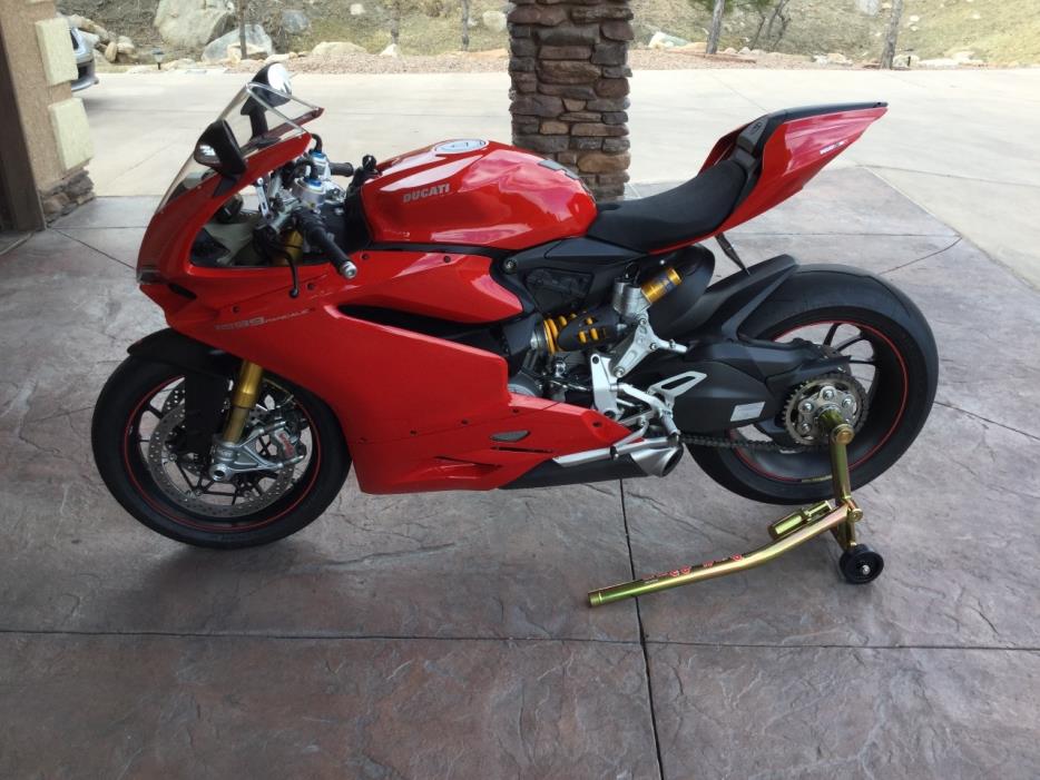 2015 Ducati SUPERBIKE 1299 PANIGALE S