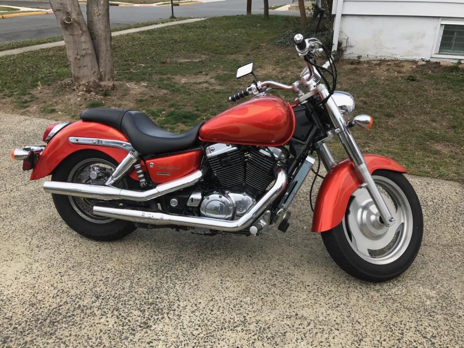 2004 Honda SHADOW SABRE