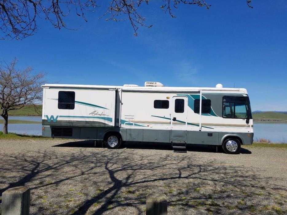 2002 Winnebago ADVENTURER 35U