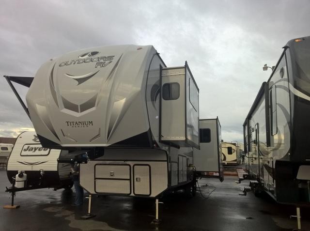 2017 Outdoors Rv GLACIER PEAK F30RKS