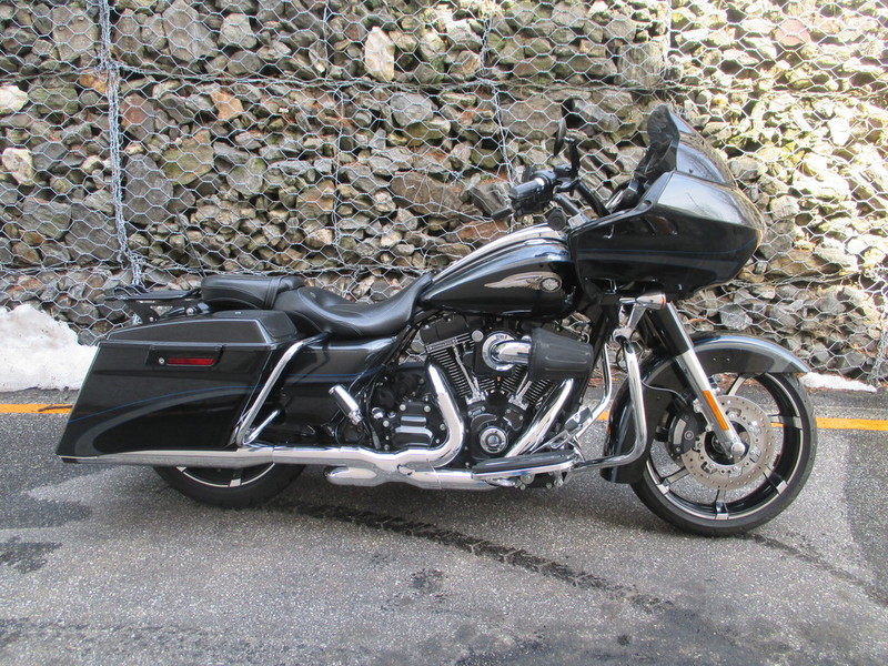 2013 Harley-Davidson FLTRXSE2 - CVO Road Glide Custom 110th Anniversary Edit