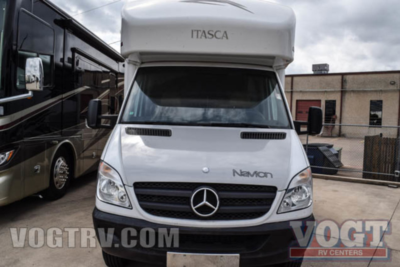 2011 Itasca Navion 24J