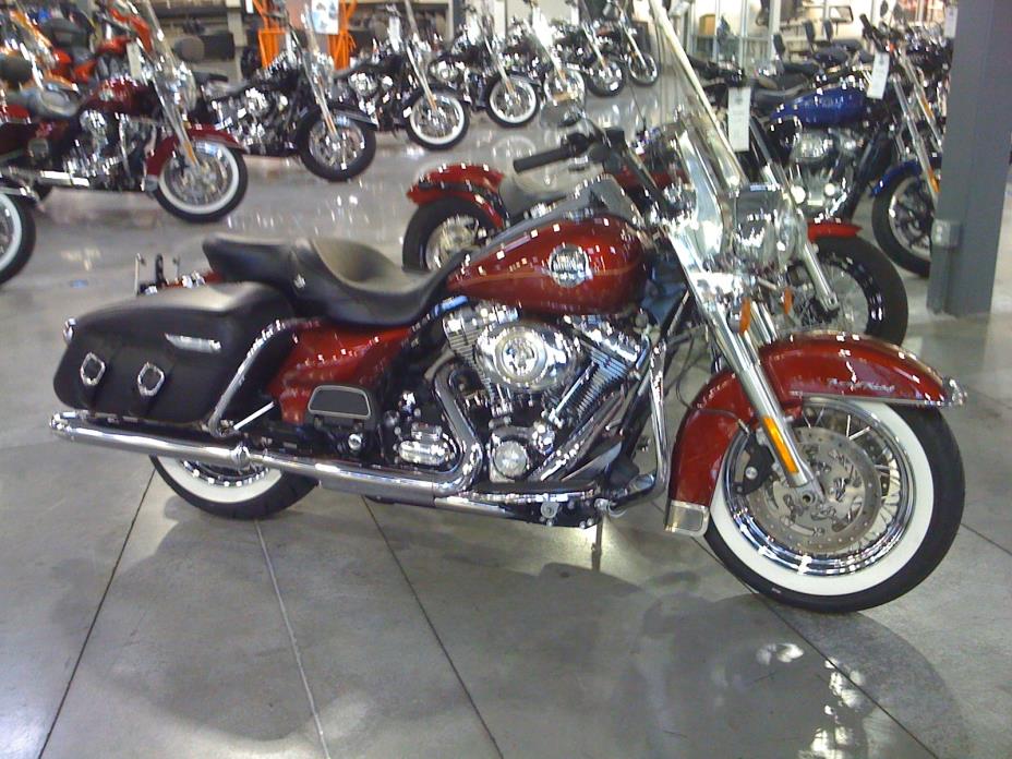 2010 Harley-Davidson FLHRC ROAD KING CLASSIC