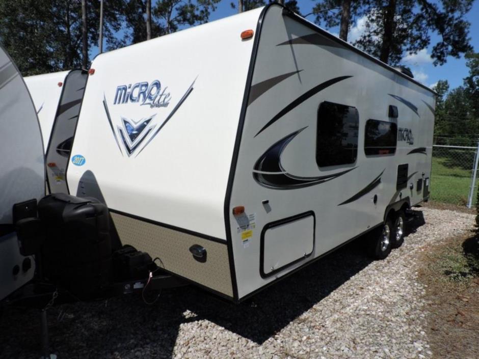 2017 Forest River FLAGSTAFF MICRO LITE 23FB