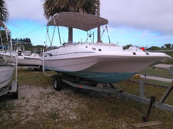 2000 Hurricane 201 FUNDECK