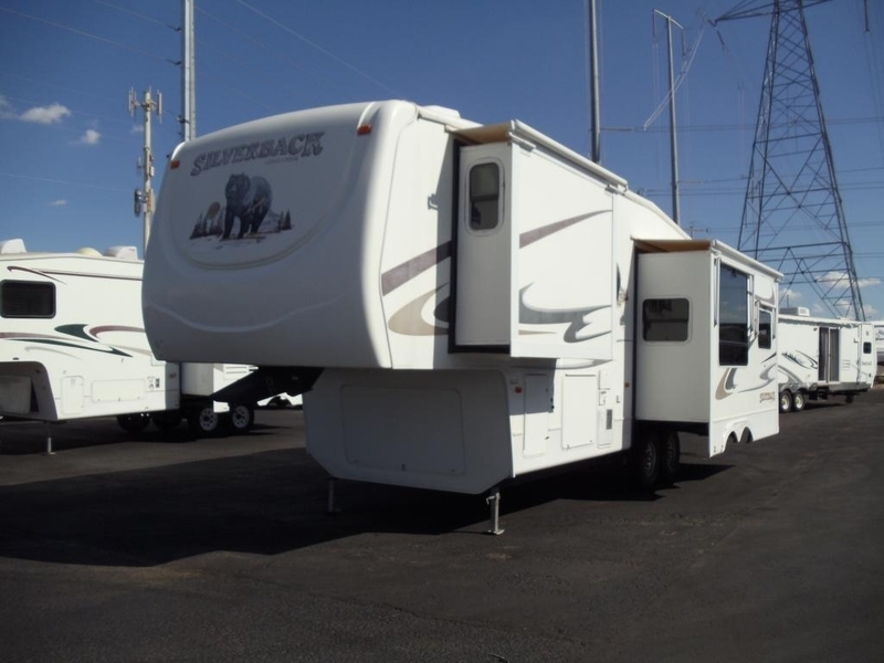 2008 Forest River Cedar Creek 30LRL SILVERBACK