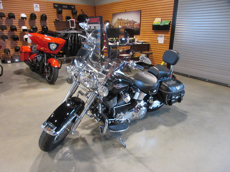 2006 Harley-Davidson FLST - Softail Heritage