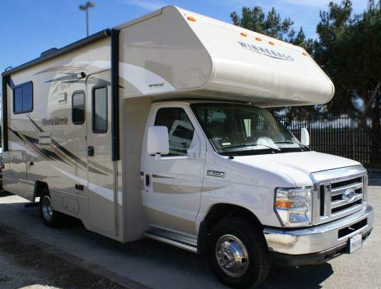 2017 Winnebago MINNIE WINNIE 22R