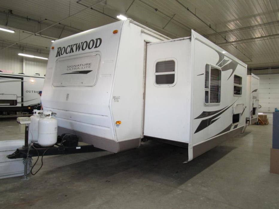 2009 Forest River Rockwood 8315BSS