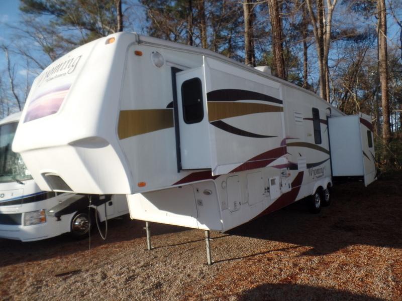 2008 Coachmen Rv Wyoming 332RLTS