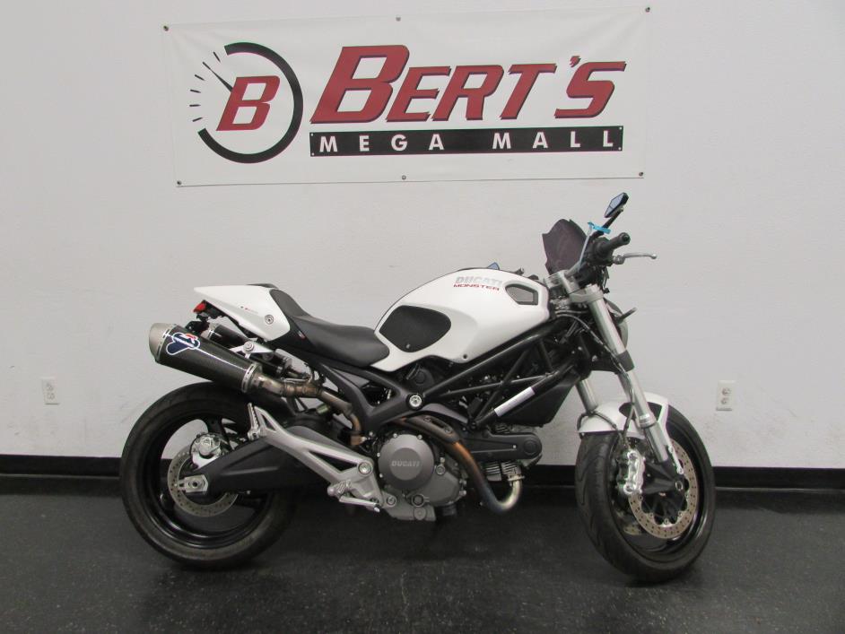 2014 Ducati Monster - 696