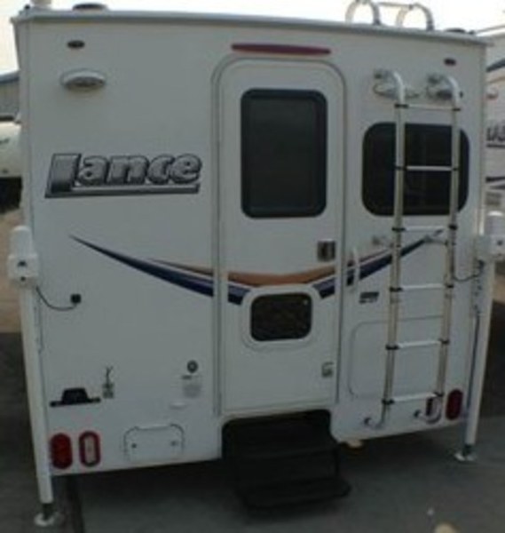 2013 Lance Truck Campers 865