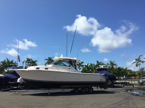 2014 Pursuit 345 Offshore