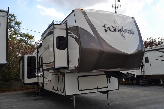2017 Forest River WILDCAT 37WB